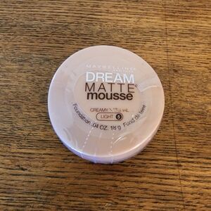 Maybelline Dream Matte Mousse Creamy Natural